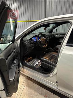 کرایسلەر 300